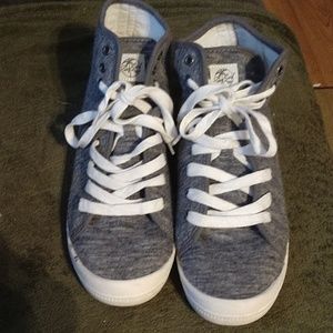 Roxy ankle top tennis shoes